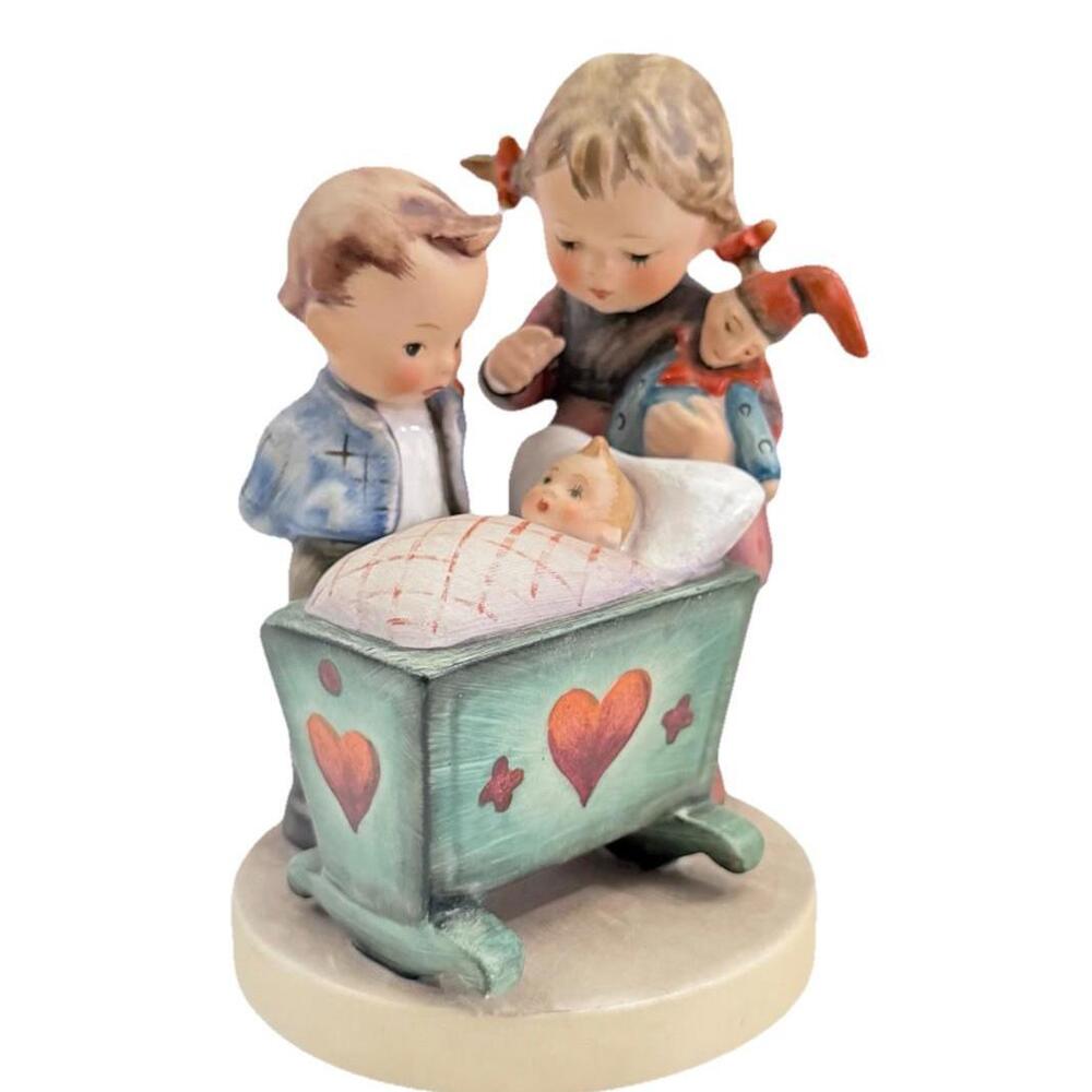 Vintage Figurine Hummel #333 "Blessed Event" 1964-1972 TM4 5.5" Tall